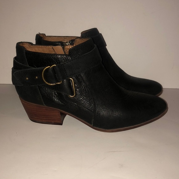 clarks boots size 8